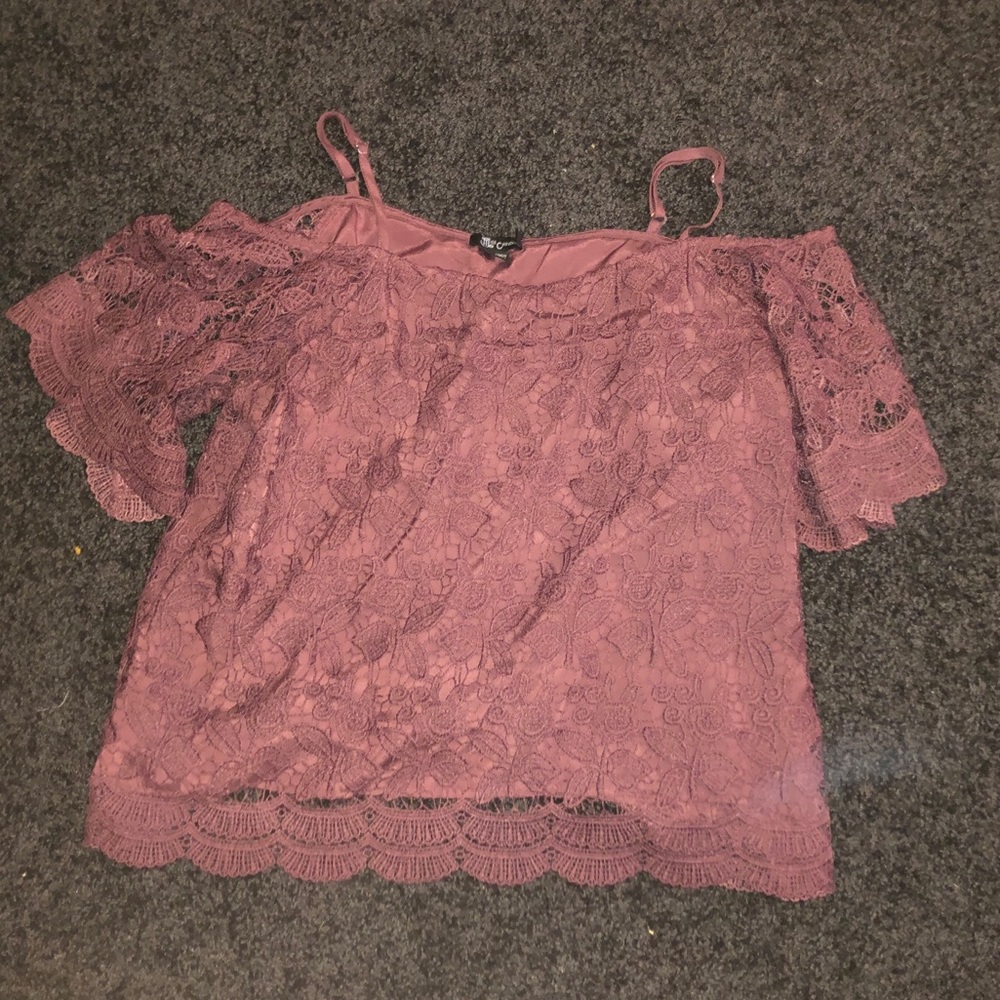 mov colored misschievous lace off the shoulder top